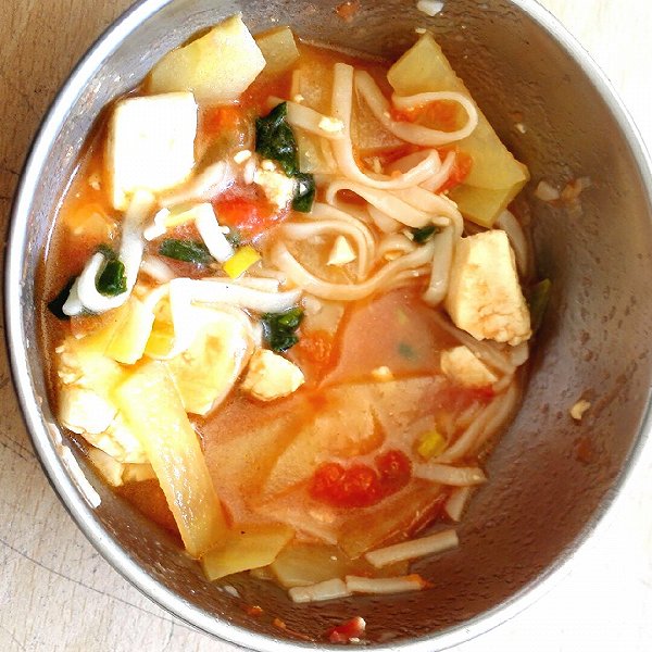 土豆豆腐西红柿青菜小面条 宝宝爱吃