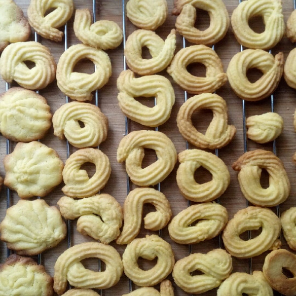 lm爱做不爱吃的 【奶香曲奇饼干】#长帝烘焙节#做法的学习成果照_豆果美食