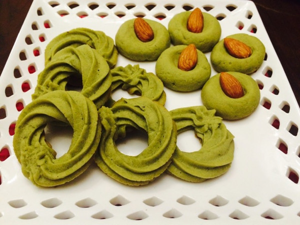 Ĩ