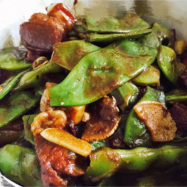 冷雨夜的足迹的红烧肉焖东北油豆角做法的学习