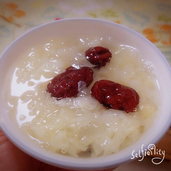 Betty依的银耳红枣粥做法的学习成果照_豆果美食