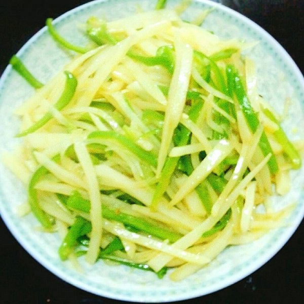 徐迎馨jiro的青椒土豆丝做法的学习成果照_豆果美食