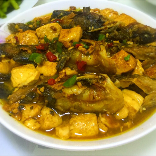 黄丫头烧豆腐