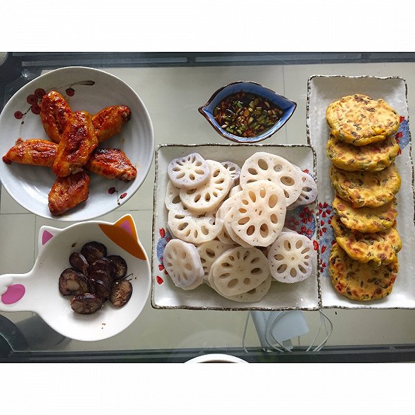 快乐小三口的烤翅藕片洋槐花饼做法的学习成果