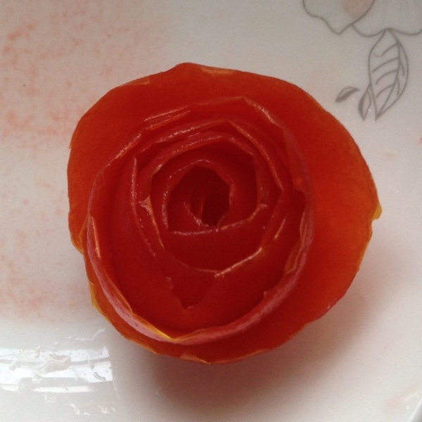 钟摆盘装饰番茄玫瑰