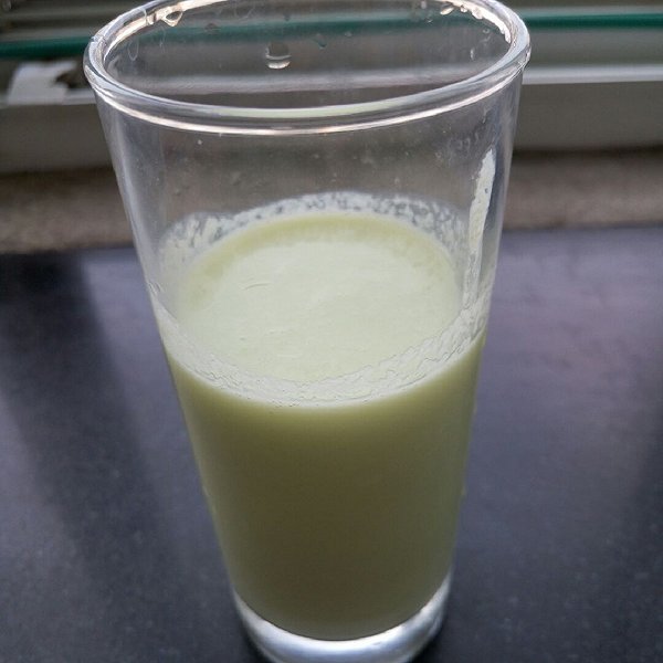 小小艾米123的黄瓜苹果酸奶汁(喝出A4腰)做法