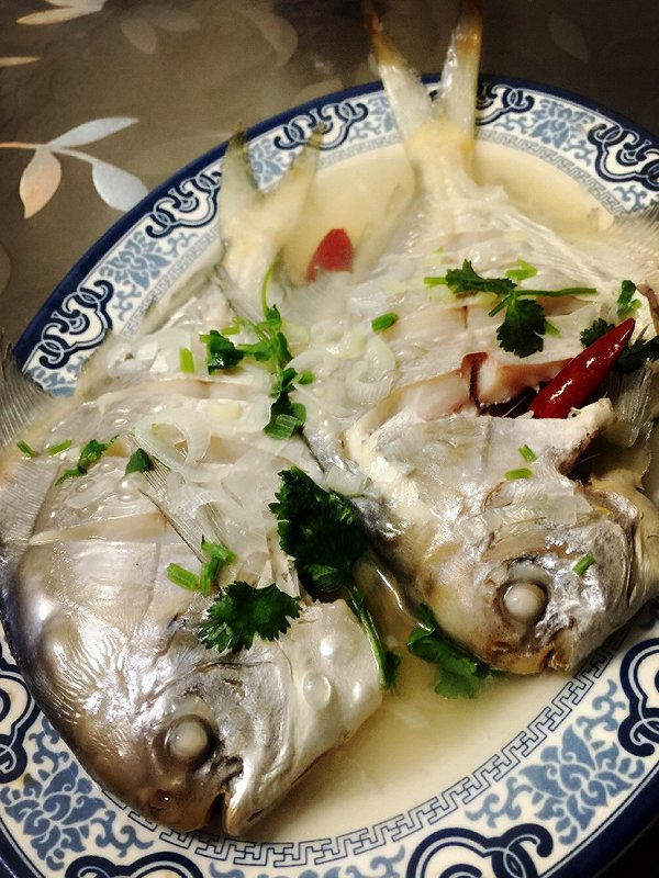 追小孩的猫1981的学习小鲳鱼食谱的清蒸成果铁补尾巴做法锌图片