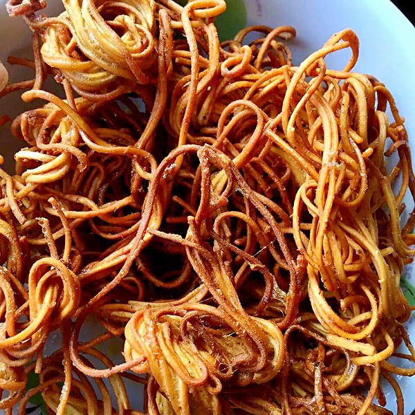 苒苒妈妈是个丫头片子的炸面条做法的学习成果