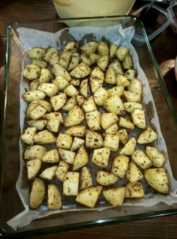 孜然烤土豆:值得推荐的烤箱零食的做法