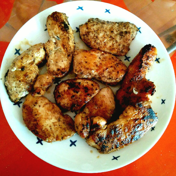 糊笑白丶的低脂香煎黑椒鸡胸肉减肥餐做法的学