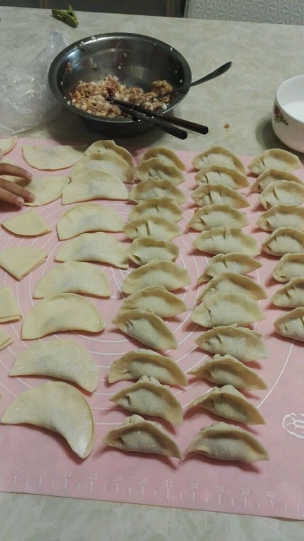 菊花女海鲜饺子加盟_饺子的包法_饺子海报