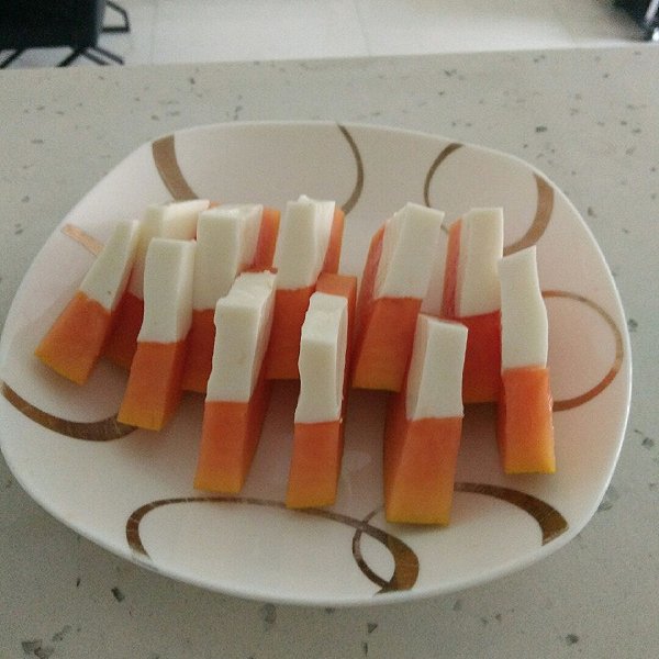 泡儿爱手工的#夏日时光# 木瓜牛奶冻做法的学